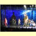 entertain18235.jpg